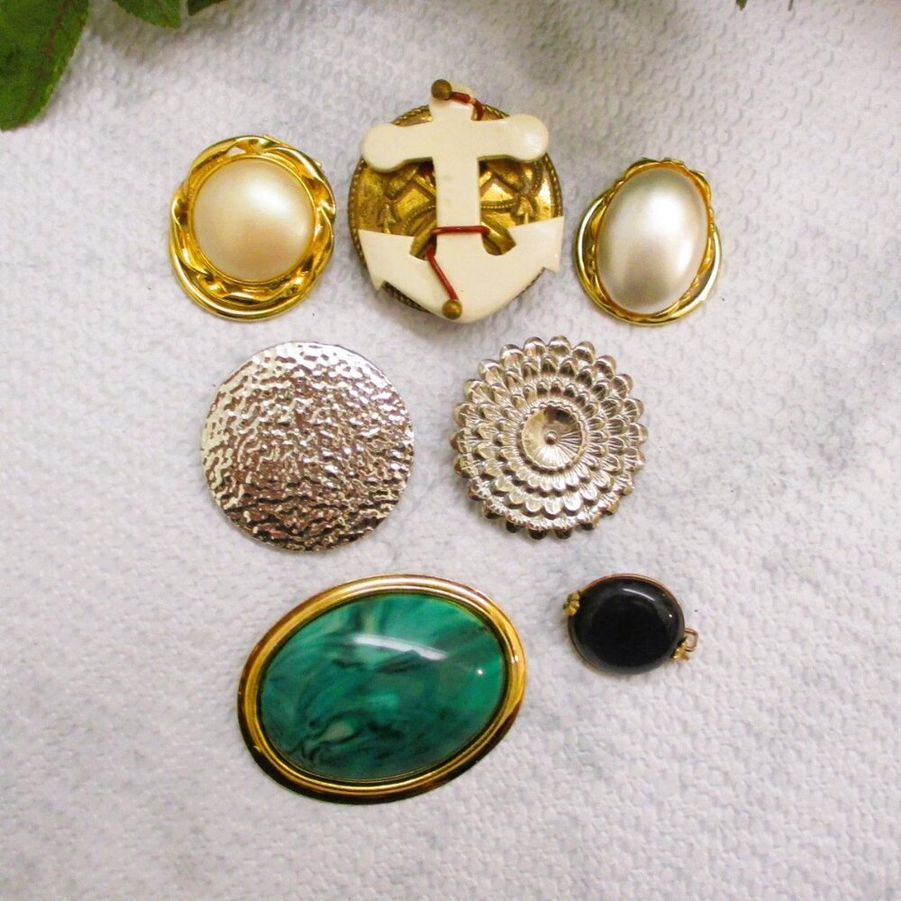 Vintage Convertible DRESS CLIP Lot~ Seven Mixed Material Designs Era Dress Clips